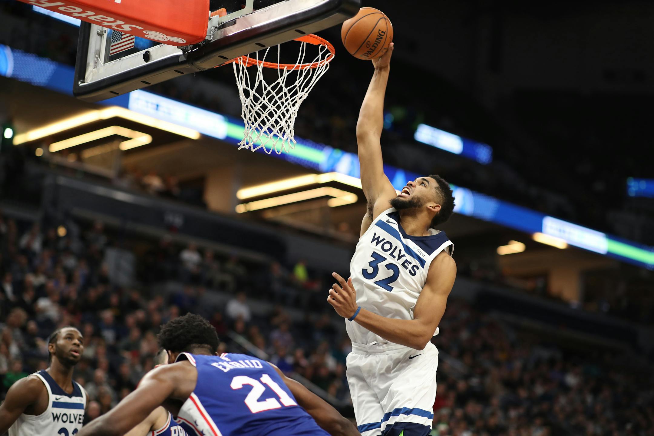 Minnesota Timberwolves center Karl-Anthony Towns (32) made dunk during the second half NBA action at Target Center Tuesday December 12, 2017 in Minneapolis, MN.] The Minnesota Timberwolves hosted the Philadelphia 76ers at Target Center. JERRY HOLT � jerry.holt@startribune.com