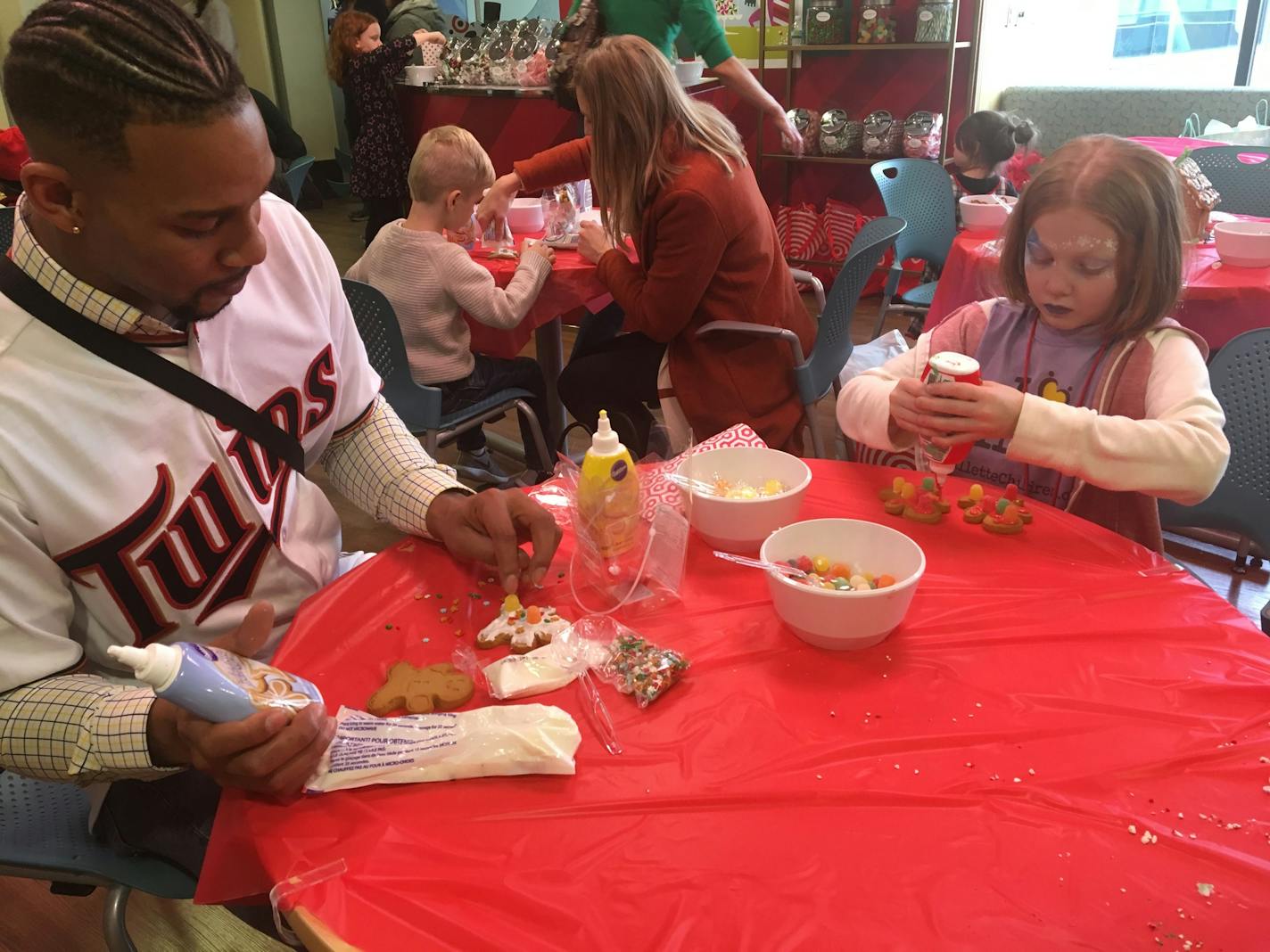 Byron Buxton with a young patient at Gillette Children's Hospital.