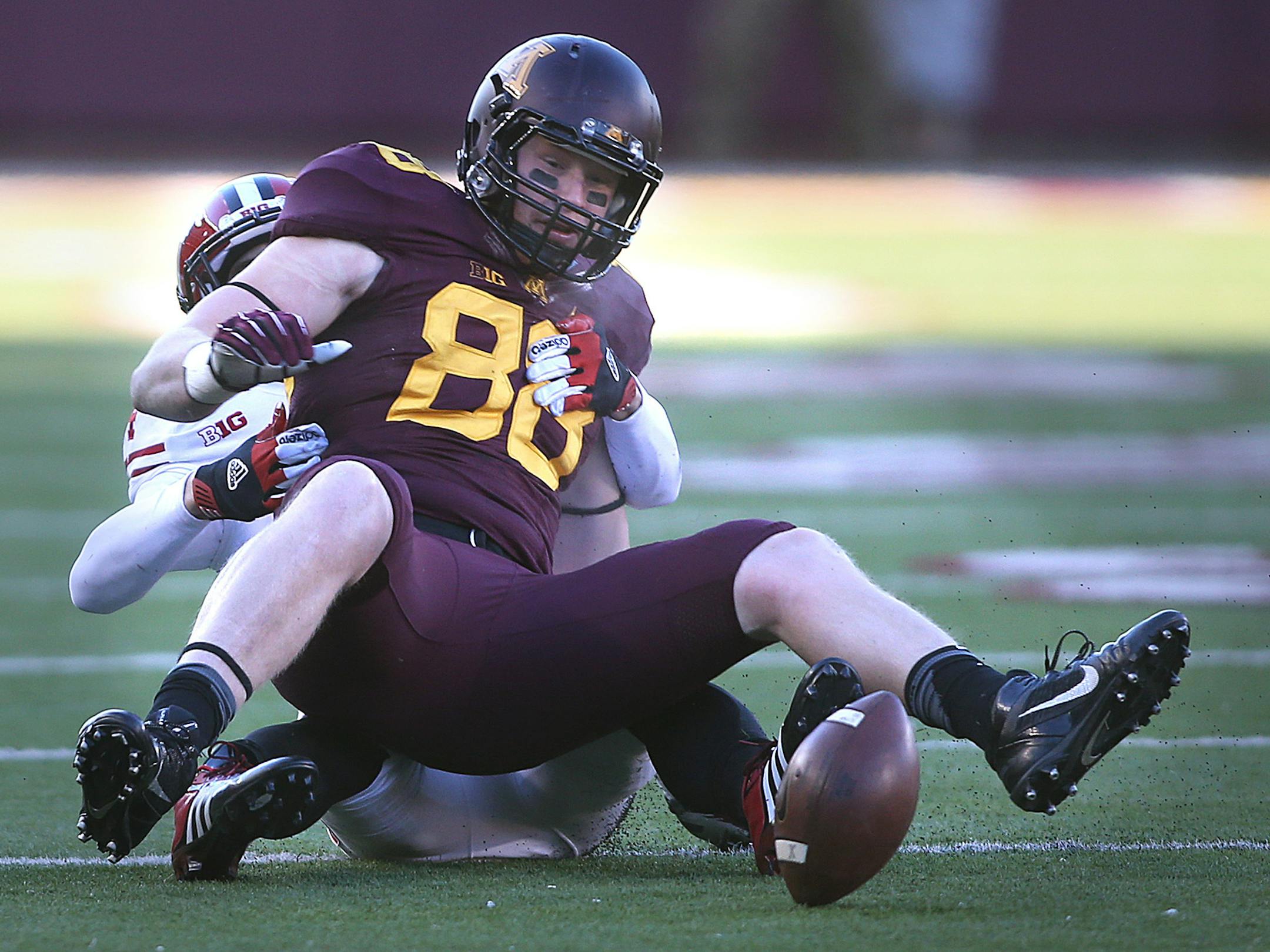 Gophers tight end Maxx Williams fumbled in the first half after being hit by Wisconsin safety Nate Hammon. It was one of three turnovers by the Gophers, although this one indirectly led to their only points of the game. On the Badgers’ ensuing possession, Joel Stave threw an interception returned for a touchdown by Gophers linebacker Aaron Hill.