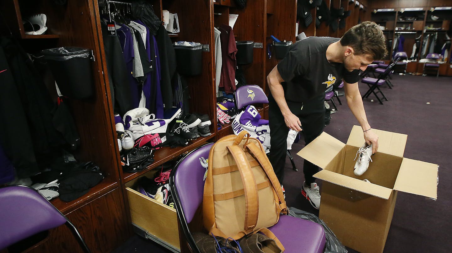 Minnesota Vikings Blair Walsh cleaned out part of his locker for the season at Winter Park, Monday, January 11, 2016 in Eden Prairie, MN. ] (ELIZABETH FLORES/STAR TRIBUNE) ELIZABETH FLORES &#x2022; eflores@startribune.com