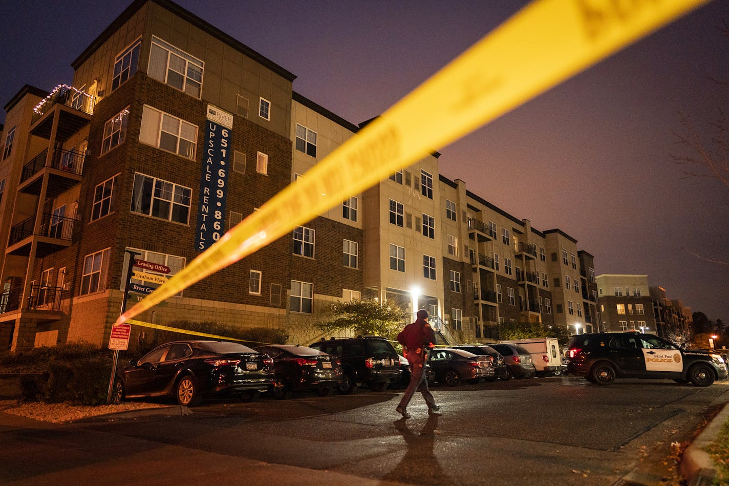 St. Paul Police investigators on the scene of a shooting in the Highland Park neighborhood. ] LEILA NAVIDI &#x2022; leila.navidi@startribune.com BACKGROUND INFORMATION: The scene of a shooting where a man was killed and his wife was injured early Friday in a shooting in the Highland Park neighborhood of St. Paul. Police said the incident occurred on the 1300 block of Davern Street at about 2:15 a.m. in St. Paul on Friday, November 1, 2019.