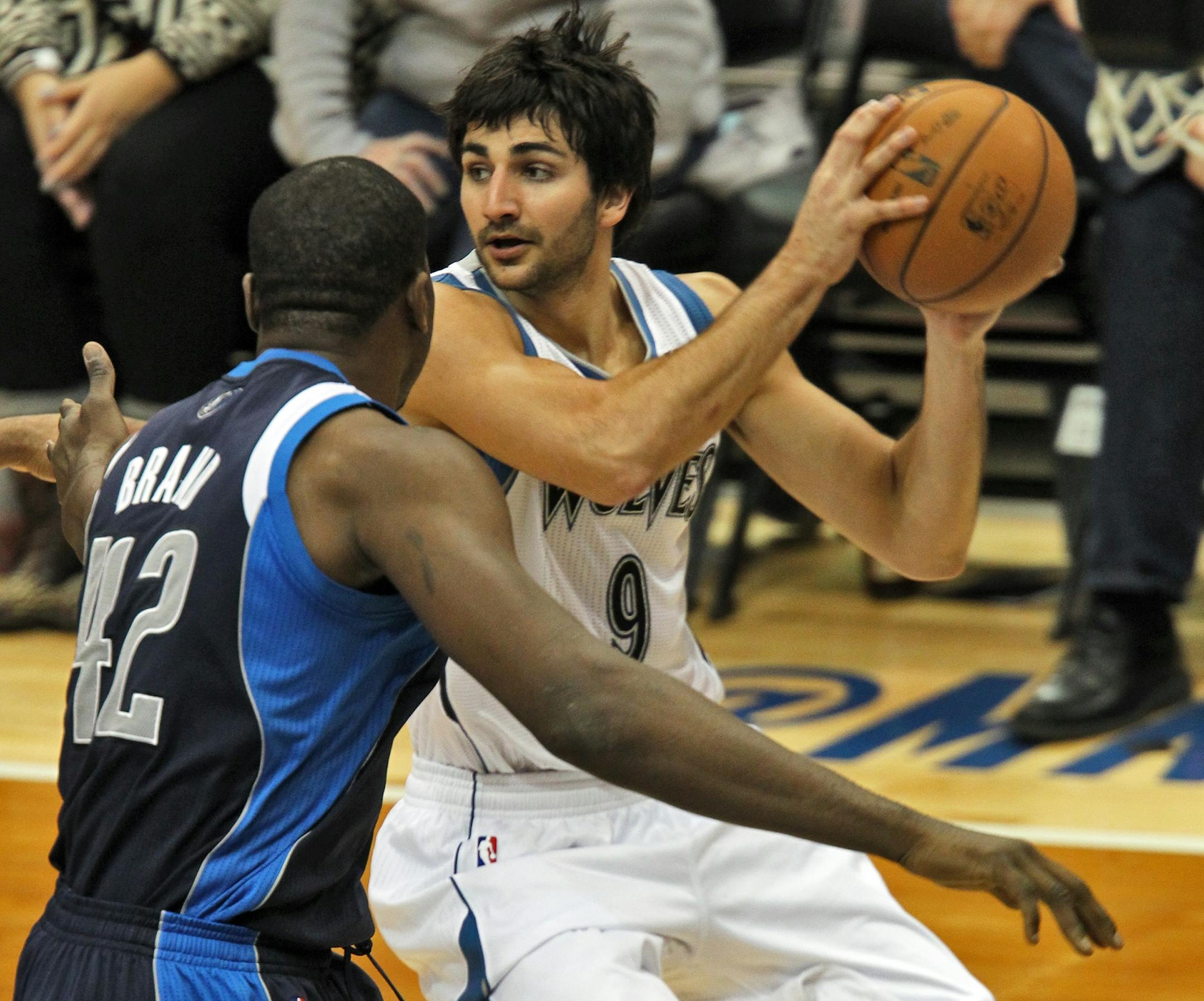 Timberwolves vs. Dallas. Wolves Ricky Rubio returned to the lineup after a lengthy absence from the court due to a knee injury. Dallas' Elton Brand guarded Ricky Rubio. (MARLIN LEVISON/STARTRIBUNE(mlevison@startribune.com