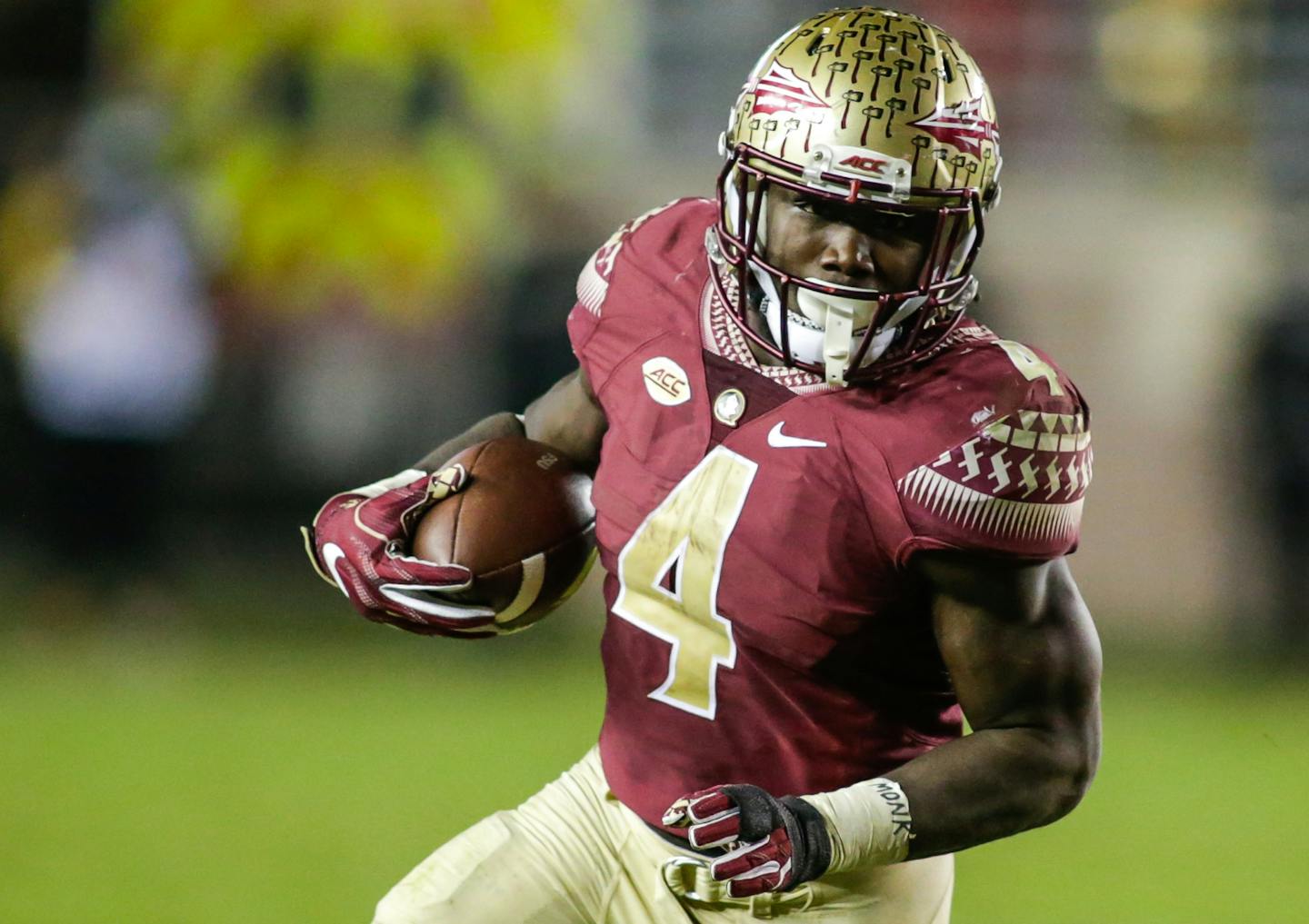 TALLAHASSEE, FL - NOVEMBER 26: Florida State Seminoles running back Dalvin Cook (4) runs for a gain during the NCAA football game between the Florida Gators and the Florida State Seminoles on November 26, 2016, at Bobby Bowden Field at Doak Campbell Stadium in Tallahassee, Fl. Florida State won the game 31-13. (Photo by David Rosenblum/Icon Sportswire) (Icon Sportswire via AP Images) ORG XMIT: 265438