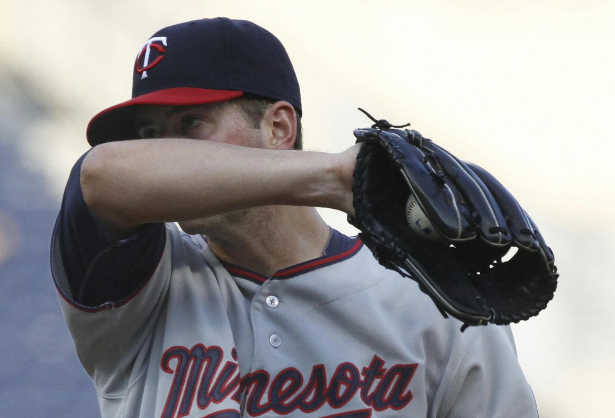 Minnesota Twins starting pitcher Scott Diamond