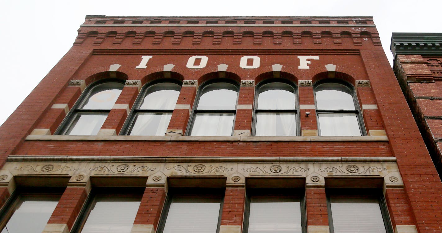 Former IOOF building at the corner 4th & Hennepin NE that now houses the Bulldog Bar and seen Friday, April 24, 2015, in Minneapolis, MN.](DAVID JOLES/STARTRIBUNE)djoles@startribune.com Buildings that formerly housed IOOF chapters in Minneapolis.