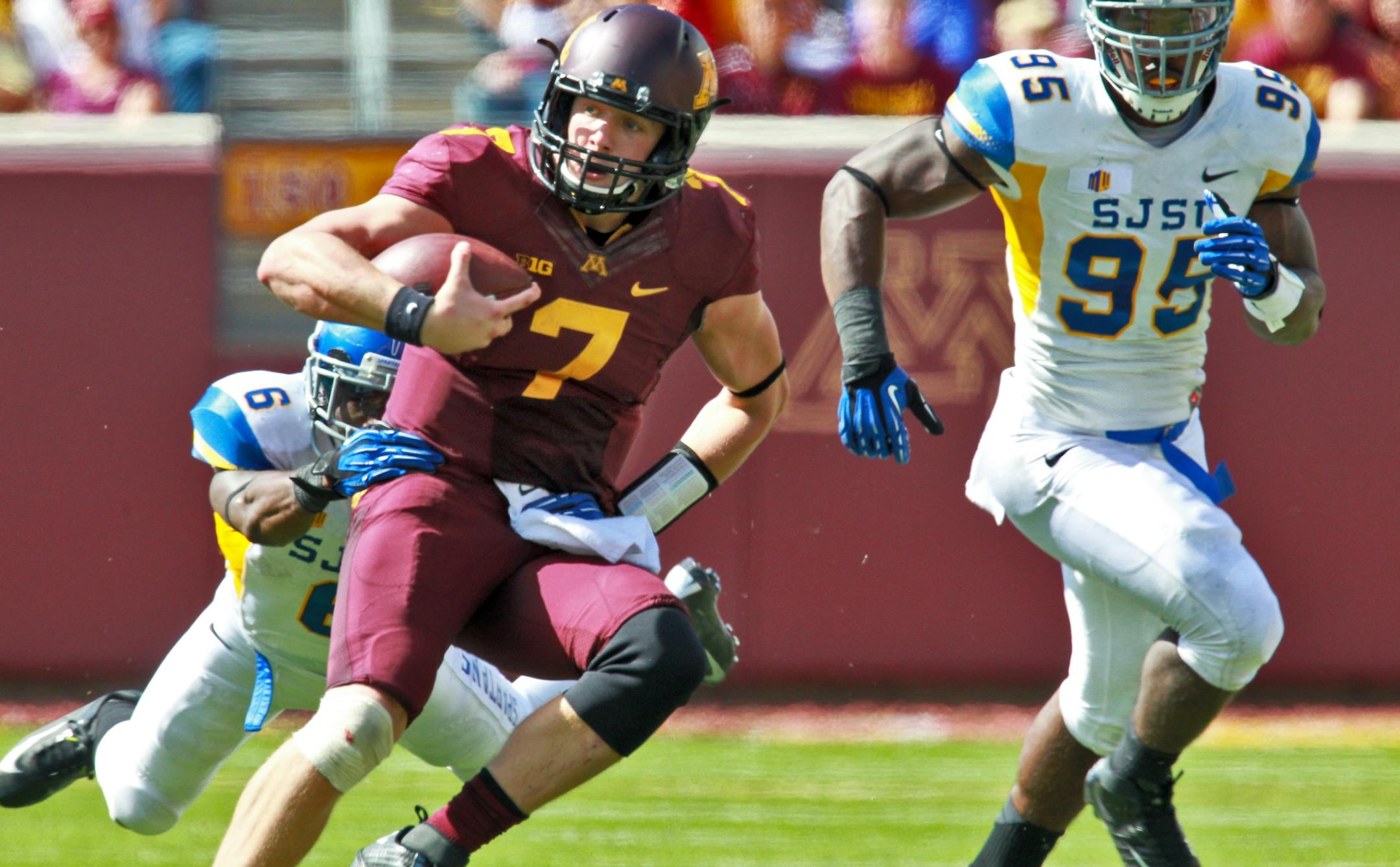 Minnesota Gophers vs.San Jose State football. Minnesota won 43-24. Minnesota quarterback Mitch Leidner had four rushing touchdowns in the game with 151 yards gained running. Leidner churned out some of his 151 yards rushing. (MARLIN LEVISON/STARTRIBUNE