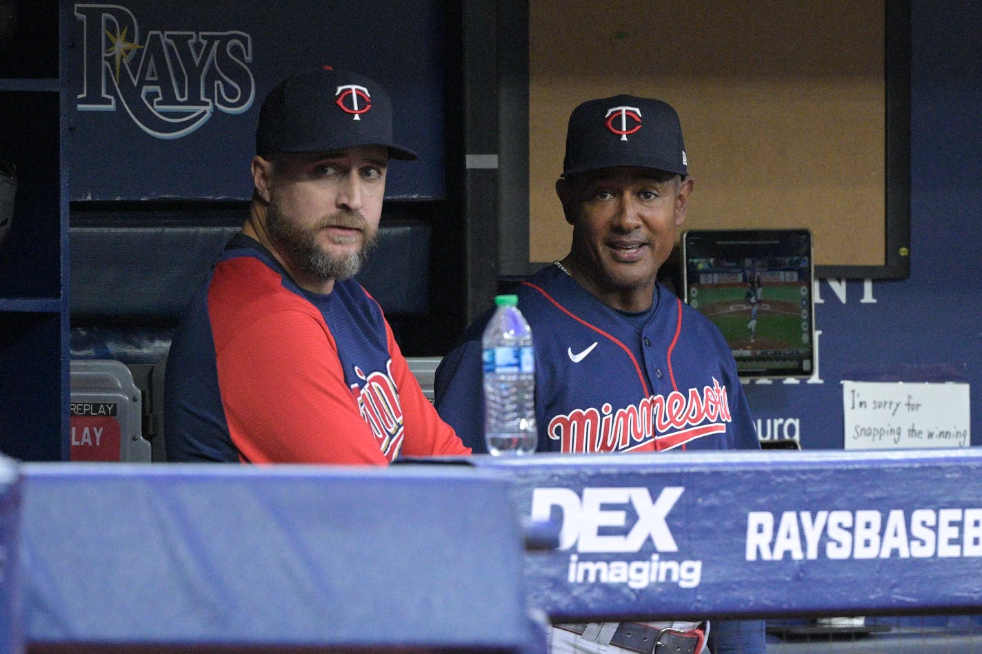 Twins manager Rocco Baldelli, left, and assistant bench coach Tony Diaz