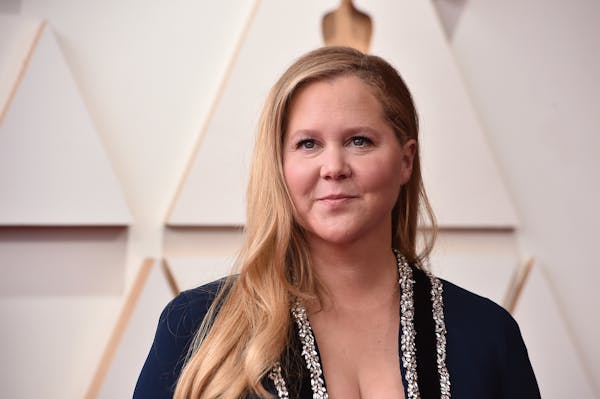Amy Schumer, who was one of the co-hosts at this year’s Oscars, recently shared some of the jokes that she wasn’t allowed to say onstage. The comi