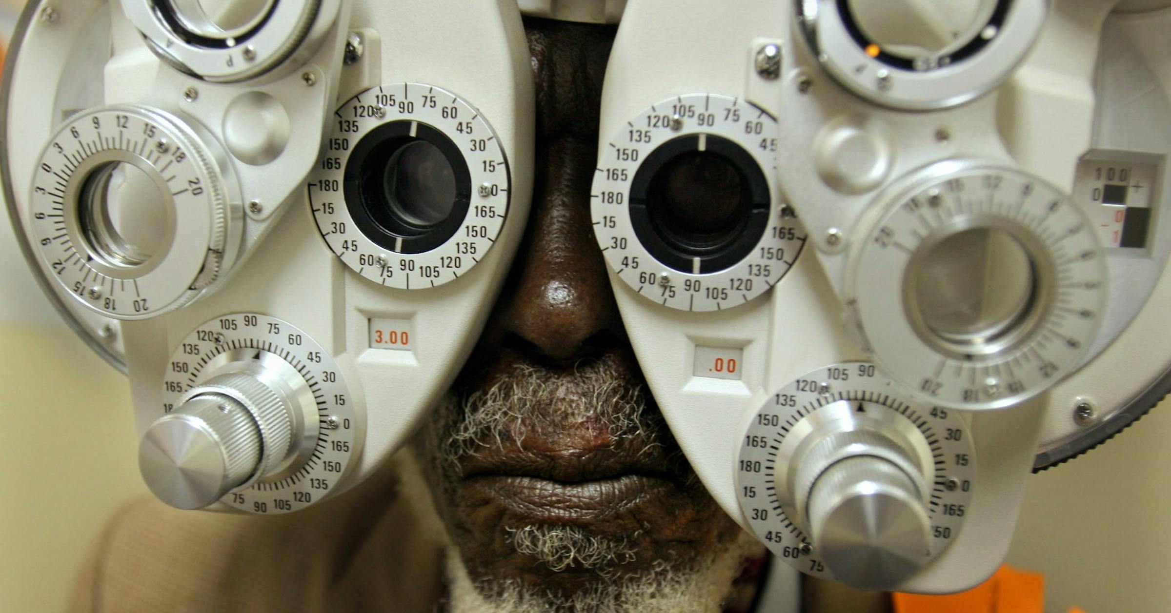 Editorial counterpoint: Minnesota House was right to protect eye-care ...