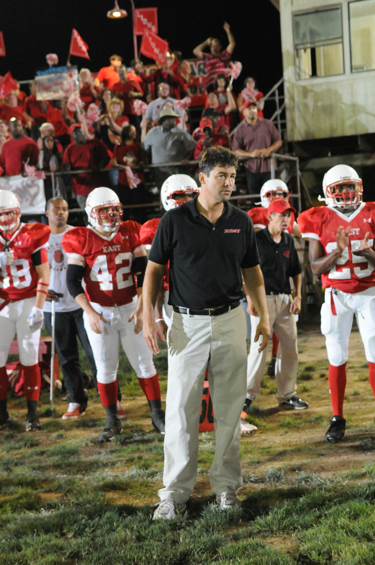 FRIDAY NIGHT LIGHTS -- "Perfect Game" Episode 507 -- Pictured: Kyle Chandler as Coach Eric Taylor