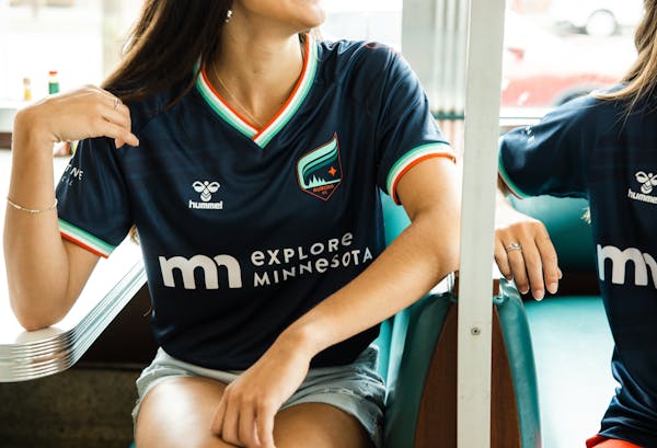 The Minnesota Aurora preprofessional women’s soccer team followed up its first-year success with the unveiling of new kits for the upcoming season.