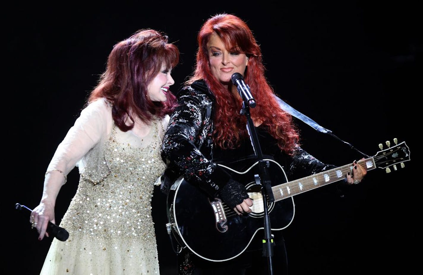 Naomi Judd, left, and her daughter Wynonna Judd performed at Mystic Lake Casino.