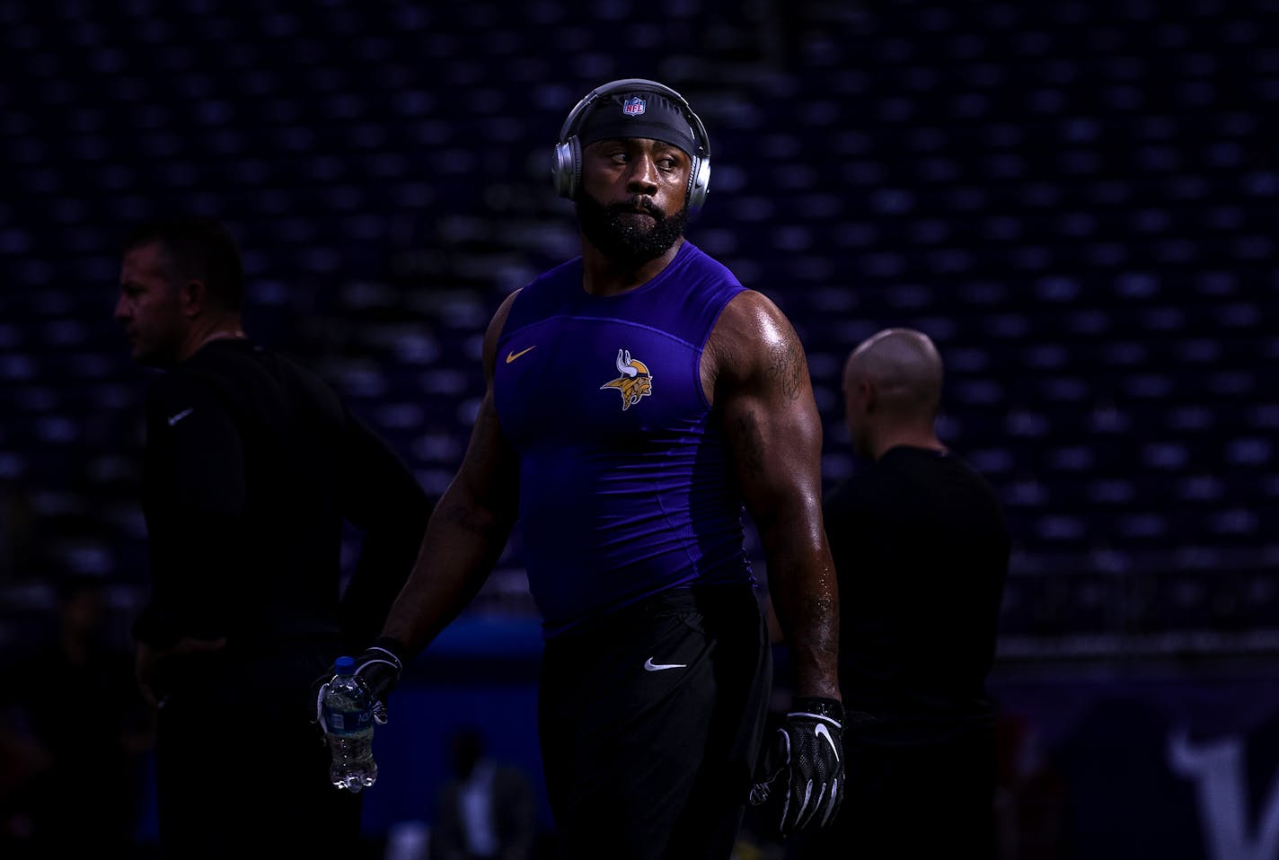 Minnesota Vikings defensive end Everson Griffen walked off the field after a pregame warmup. ] CARLOS GONZALEZ &#xef; cgonzalez@startribune.com &#xf1; September 9, 2018, Minneapolis, MN, US Bank Stadium, NFL, Minnesota Vikings vs San Francisco 49ers