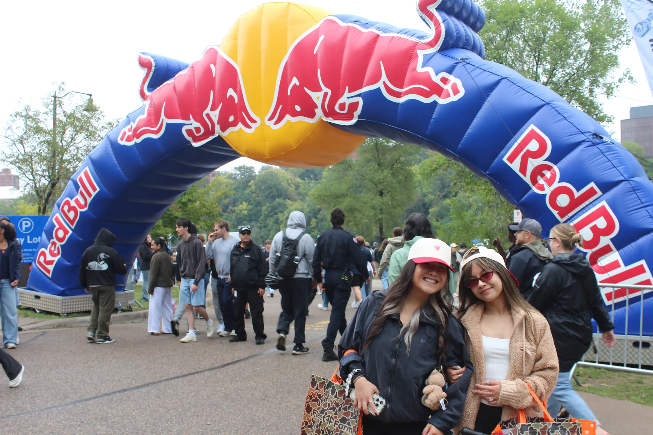 Red Bull event draws thousands of Minnesotans to watch homemade planes fly