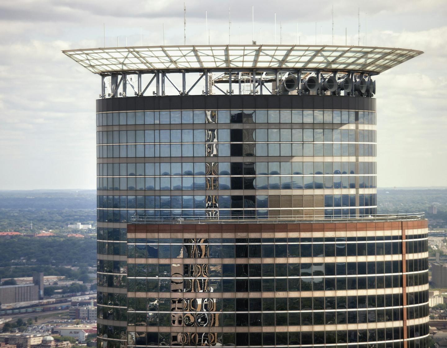 Capella Tower at 225 South Sixth St. Tuesday September 6, 2011. ] GLEN STUBBE * gstubbe@startribune.com Minneapolis skyline from the 51st floor of IDS