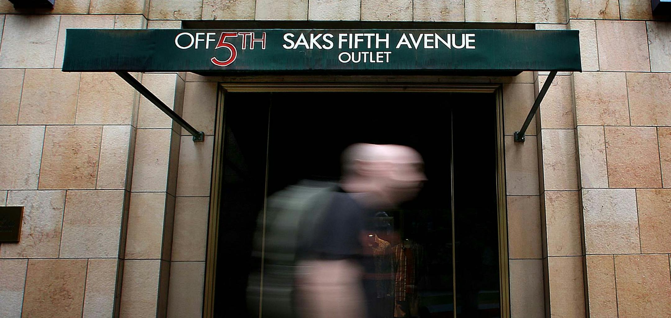 Saks Off-Fifth on Nicollet Mall is rumored to close in 2015, with the possibility that a giant Walgreens store will then occupy the space. ] JIM GEHRZ &#x201a;&#xc4;&#xa2; jgehrz@startribune.com / Minneapolis, MN / June 5, 2014 / 5:30 PM / BACKGROUND INFORMATION: Working to confirm Saks Off-Fifth on Nicollet Mall will close in 2015. The space is rumored to become a giant Walgreens store, but the Chicago-based retailer would not confirm.
