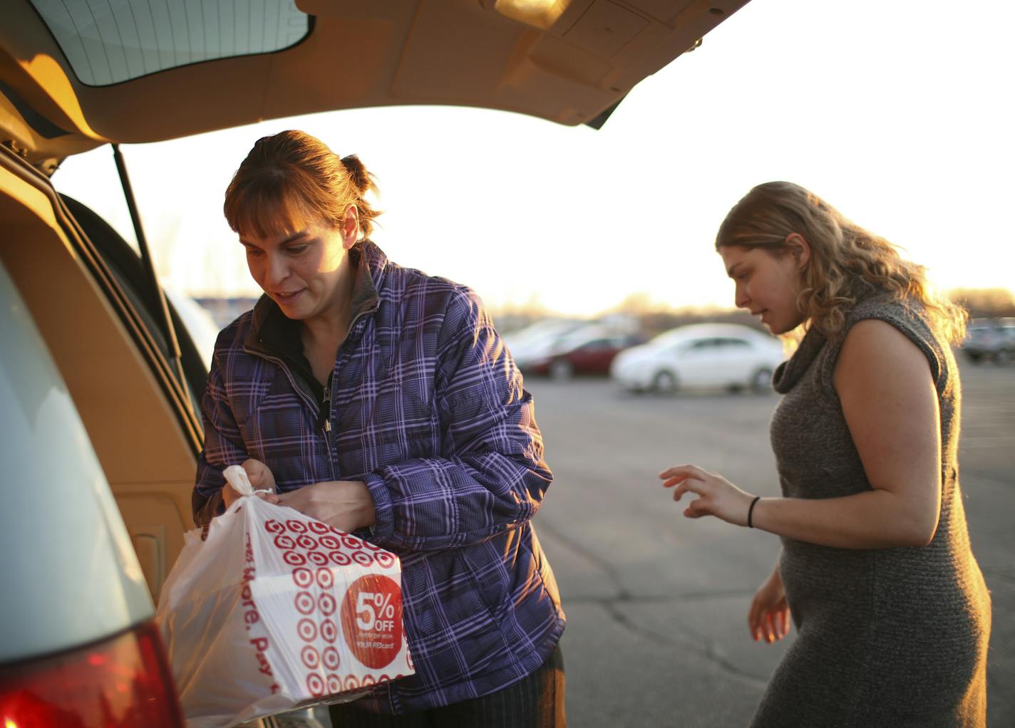 Celeste Grimm of South St. Paul got help unloading her donations from International Institute of Minnesota staffer Bridget Ehrman-Solberg at the International Institute of Minnesota in St. Paul Tuesday afternoon. ] JEFF WHEELER &#xef; jeff.wheeler@startribune.com An outpouring of donations from individuals eager to help have been pouring in to the International Institute of Minnesota in St. Paul continuously this week. Much of outpouring is in direct response to statements by some elected offici