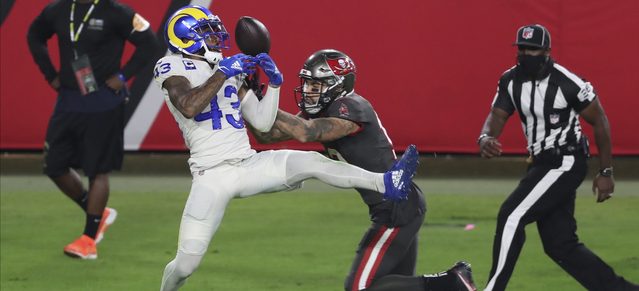Rams safety John Johnson broke up a pass intended for the Bucs' Mike Evans on Monday. Los Angeles led 24-17 at deadline of this edition of the Star Tribune.