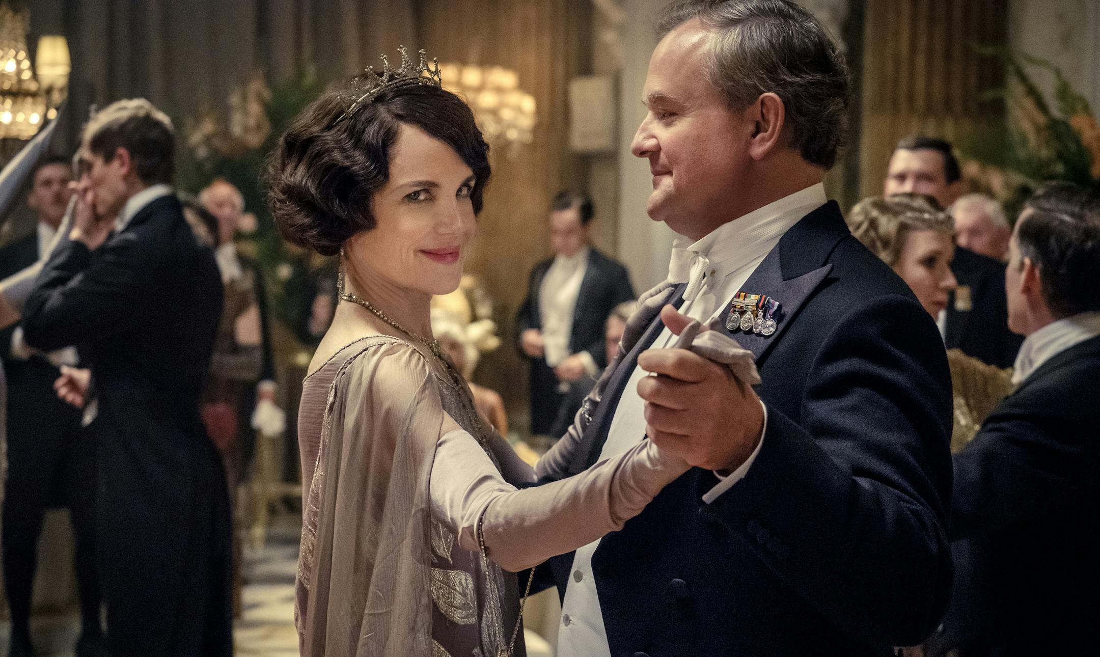 Elizabeth McGovern stars as Lady Grantham and Hugh Bonneville as Lord Grantham and in "Downton Abbey." (Jaap Buitendijk/Focus Features, LLC) ORG XMIT: 1497307