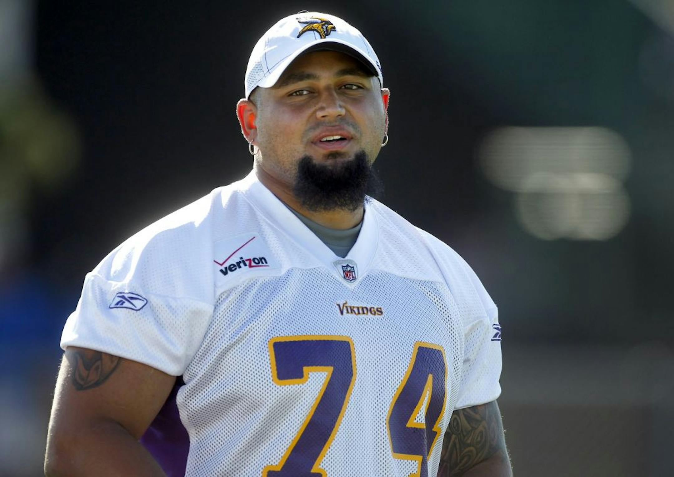 Vikings tackle Charlie Johnson