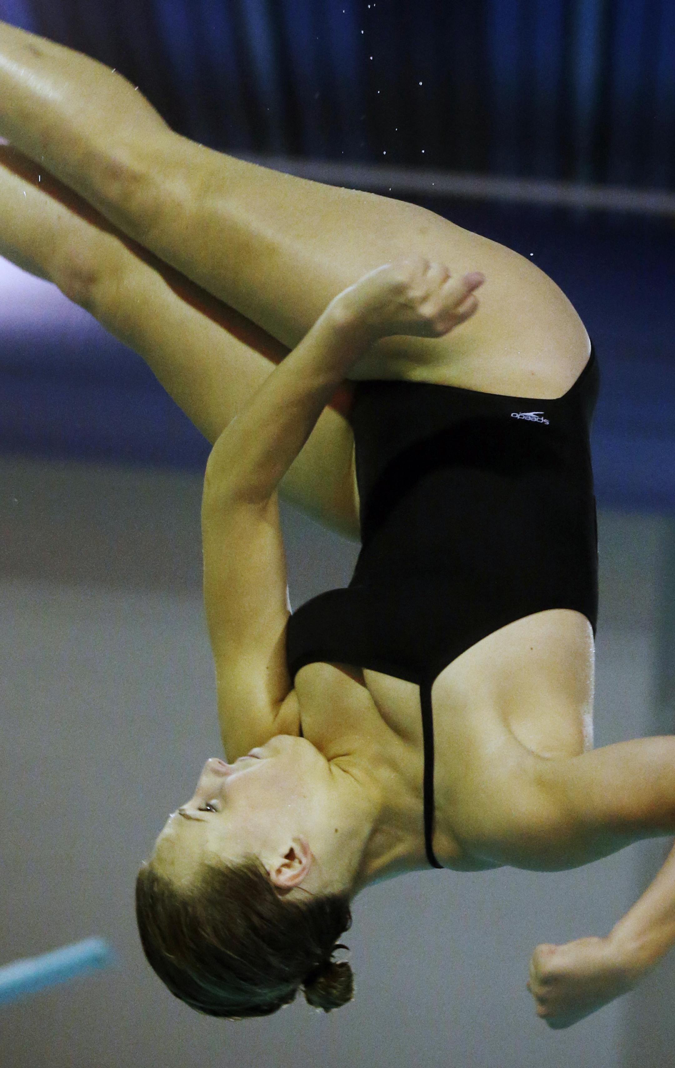 At Stillwater Jr. High, Stillwater H.S. diver Liz Click went through her routine for a meet later that night.]Richard Tsong-Taatarii/rtsong-taatarii@startribune.com
