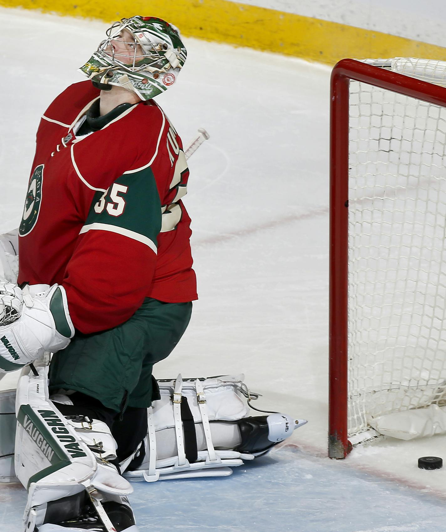 Minnesota Wild goalie Darcy Kuemper (35) reacted after Connor McDavid scored to go ahead a goal in the third period. ] CARLOS GONZALEZ cgonzalez@startribune.com - March 10, 2016, St. Paul, MN, Xcel Energy Center, NHL, Minnesota Wild vs.