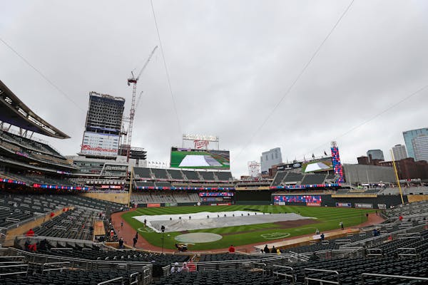 Reusse: Twins' first 'Happy Hour' game a wet, cold, sloppy mess