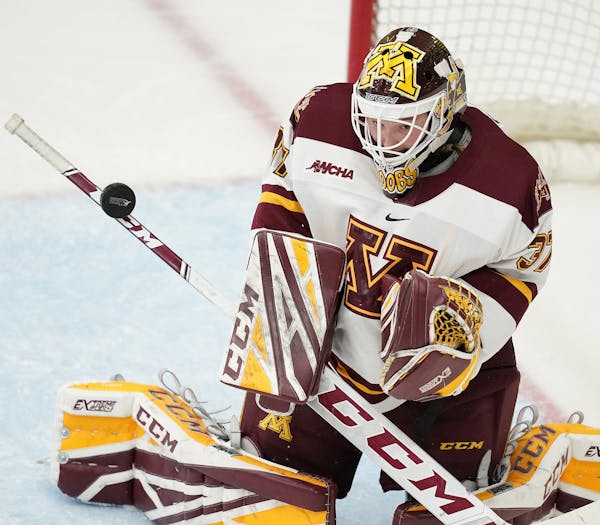 Minnesota Golden Gophers goaltender Sydney Scobee (37) made a save in the second period. ] ANTHONY SOUFFLE &#x2022; anthony.souffle@startribune.com Th