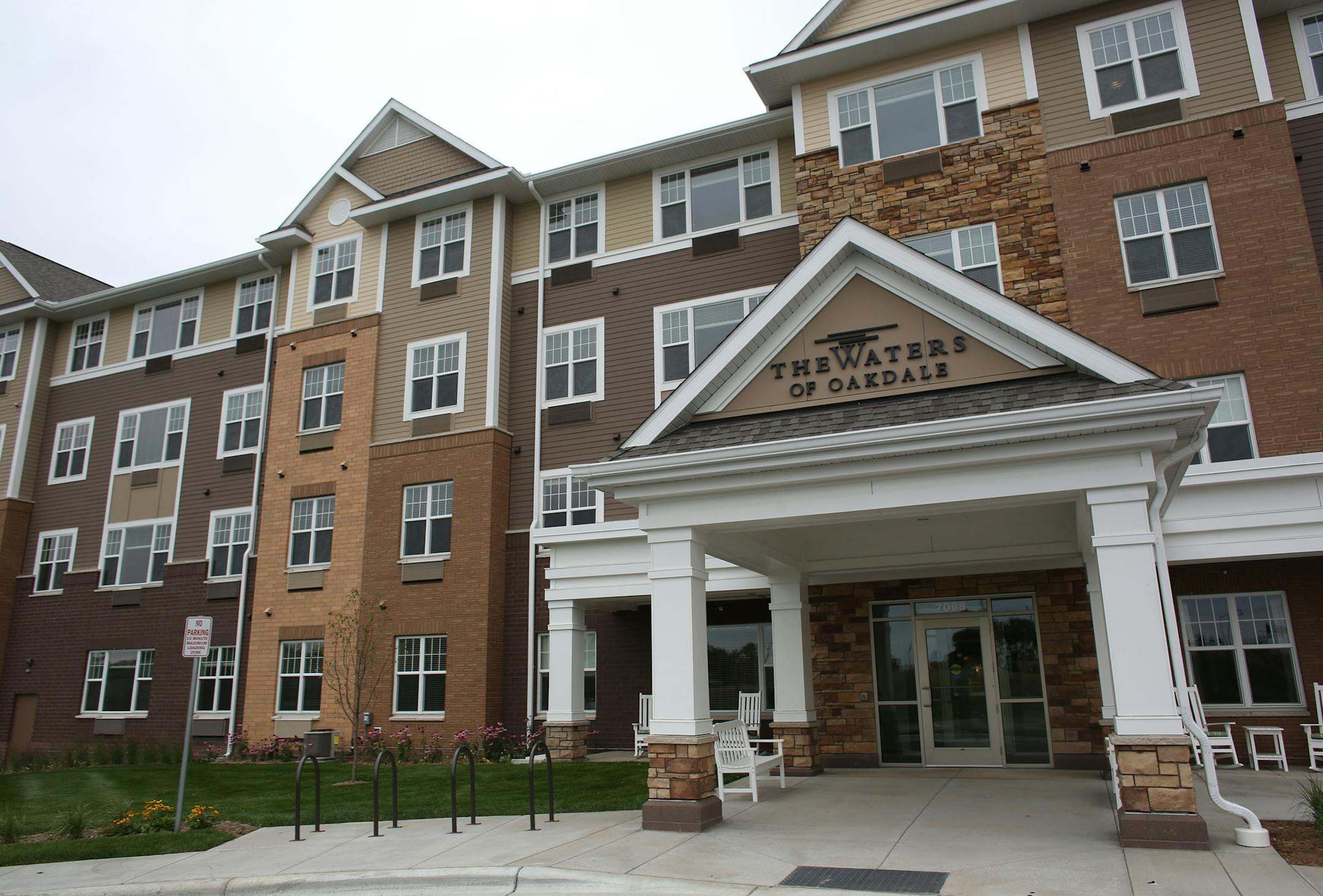 The Waters of Oakdale that will have their grand opening September 18th. ] (KYNDELL HARKNESS/STAR TRIBUNE) kyndell.harkness@startribune.com A new affordable senior housing complex, The Waters in Oakdale, will open where a shopping mall once stood in Oakdale, Min., Tuesday, September 9, 2014.