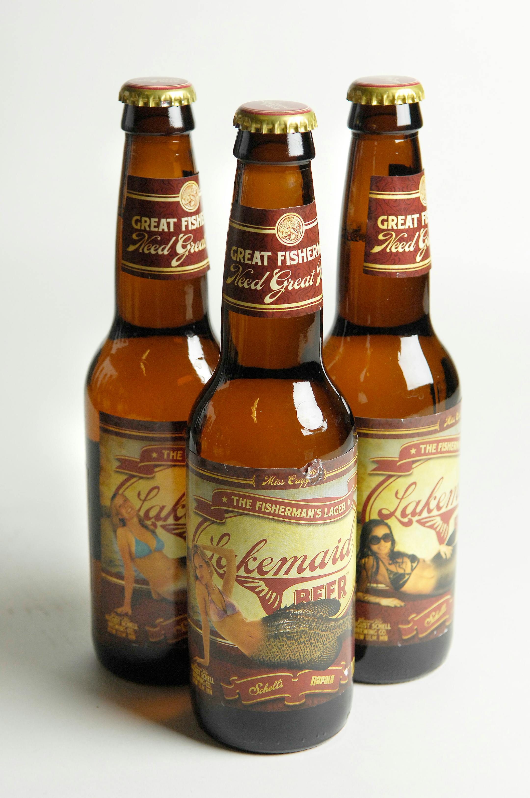 GLEN STUBBE � gstubbe@startribune.com -- Friday, May 2, 2008 -- White Bear Lake, Minn. -- Lakemaid Beer from August Schell Brewing company and Rapala