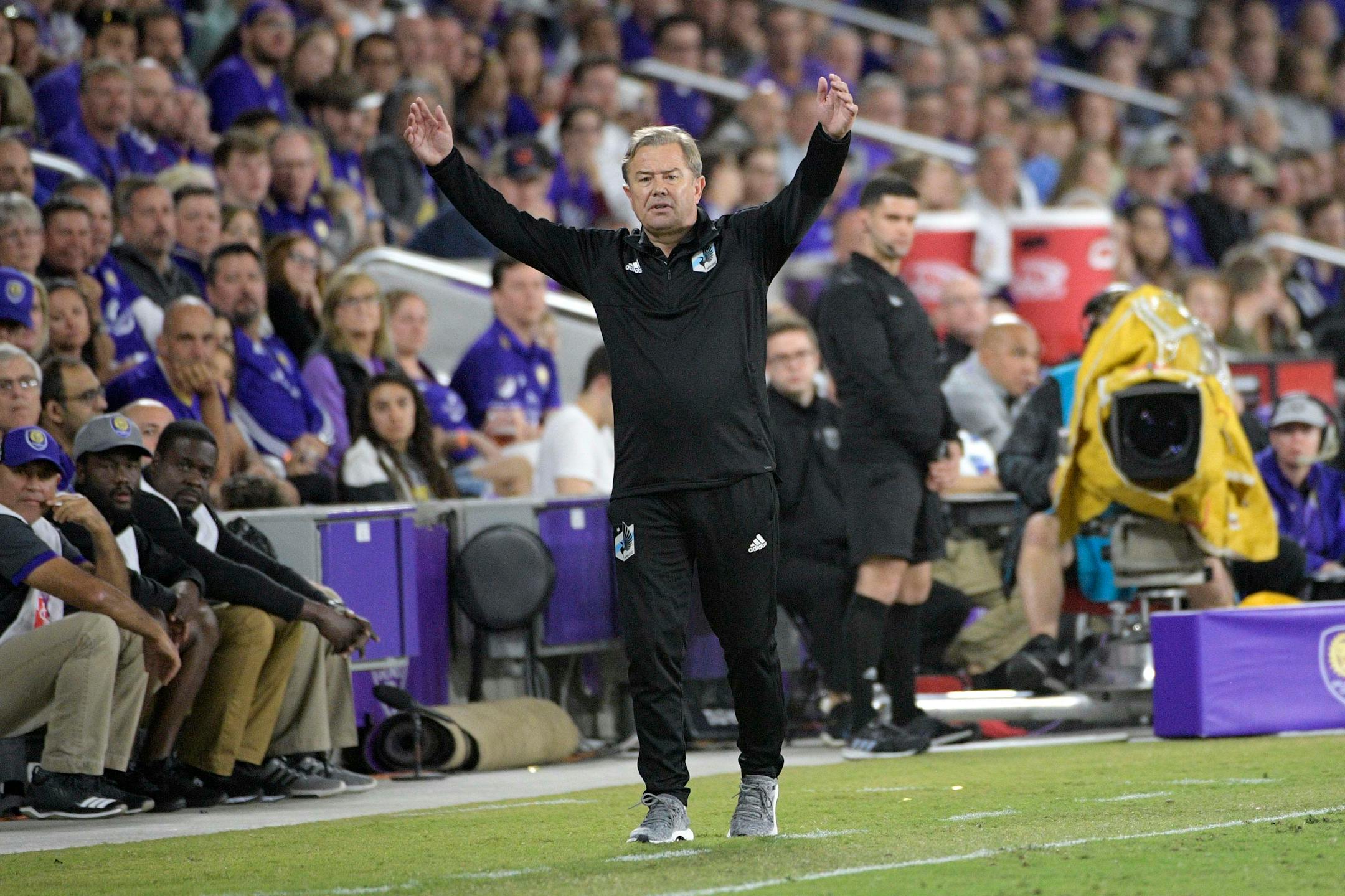 United head coach Adrian Heath