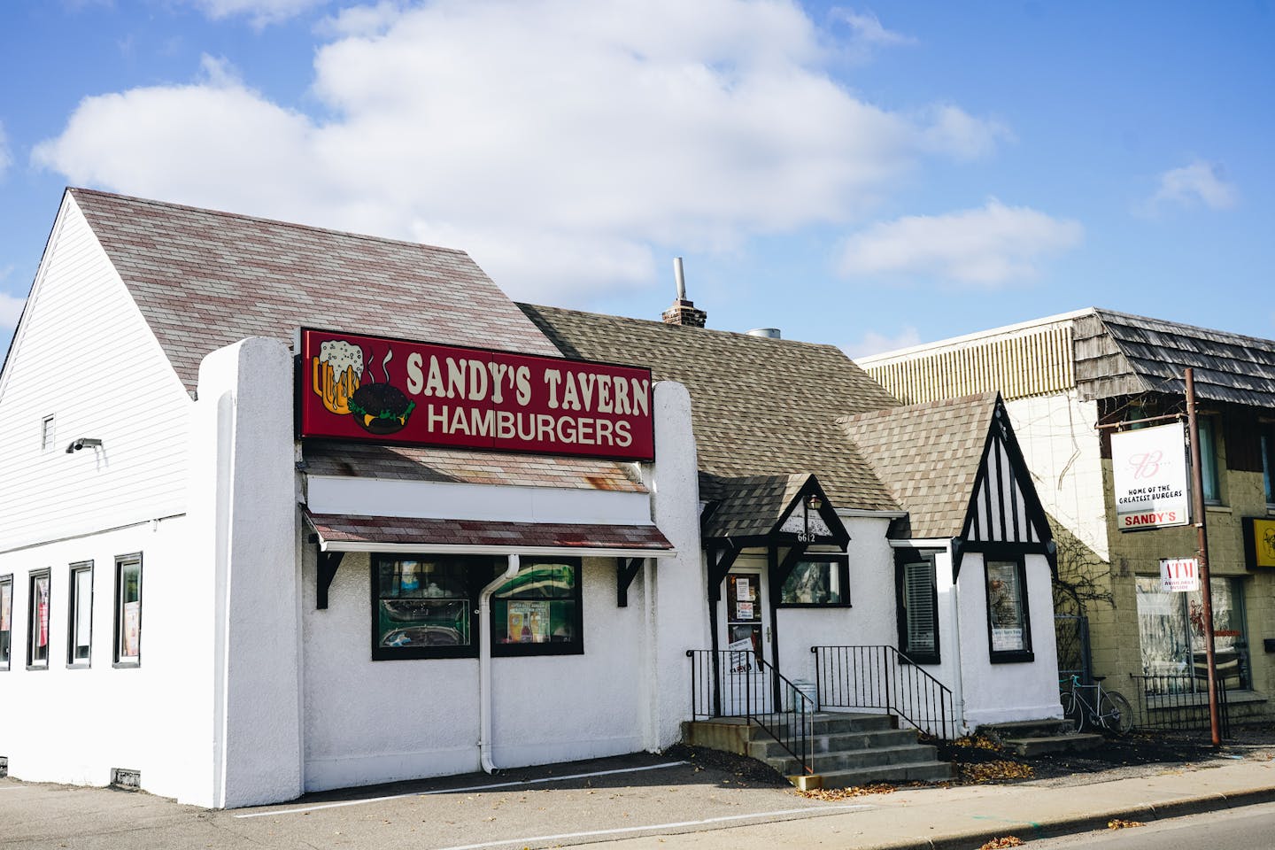 Sandy's Tavern in Richfield