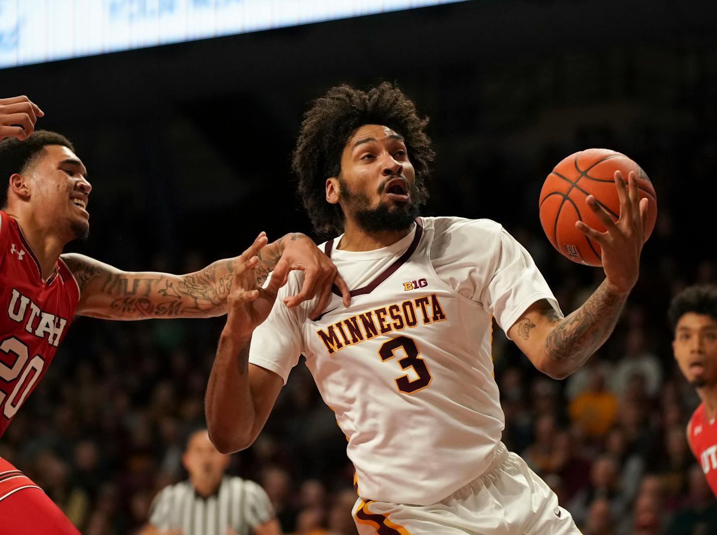 Gophers forward Jordan Murphy