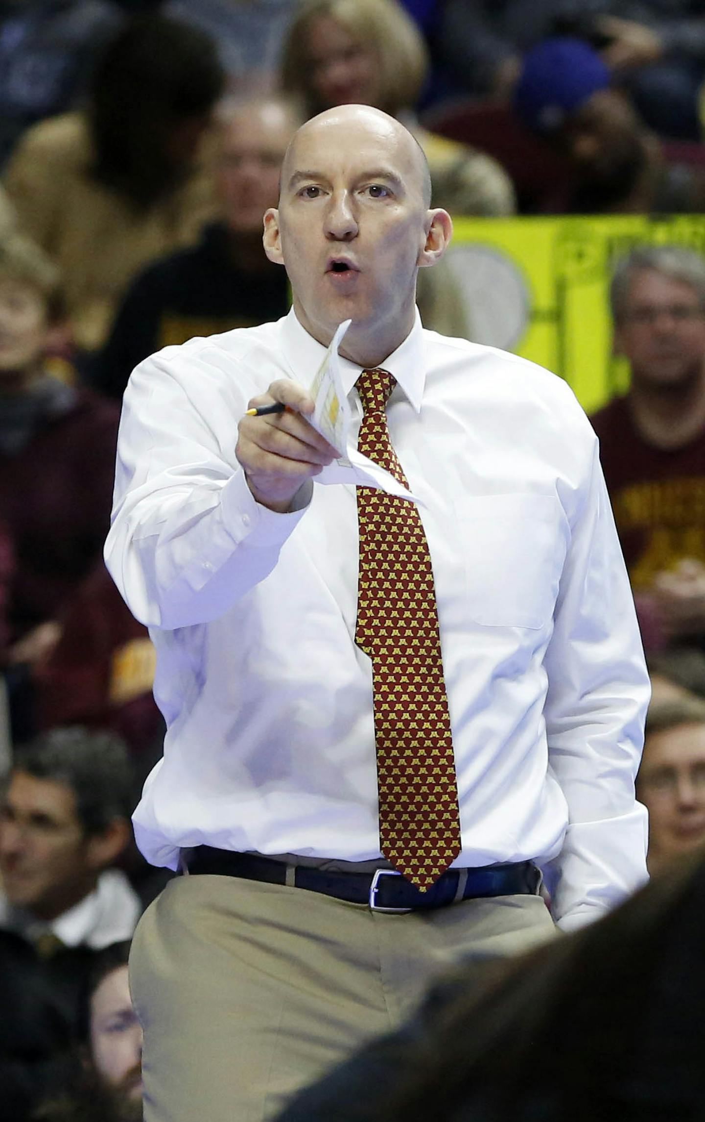 Minnesota head coach Hugh McCutcheon Saturday, Dec. 12, 2015, during the NCAA Division I Women's Volleyball Championship in Des Moines, Iowa. (The Des Moines Register, Michael Zamora/The Des Moines Register via AP)