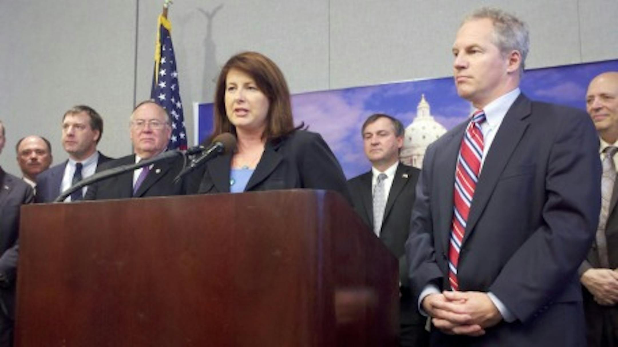 Republicans unveil corporate tax cut proposal