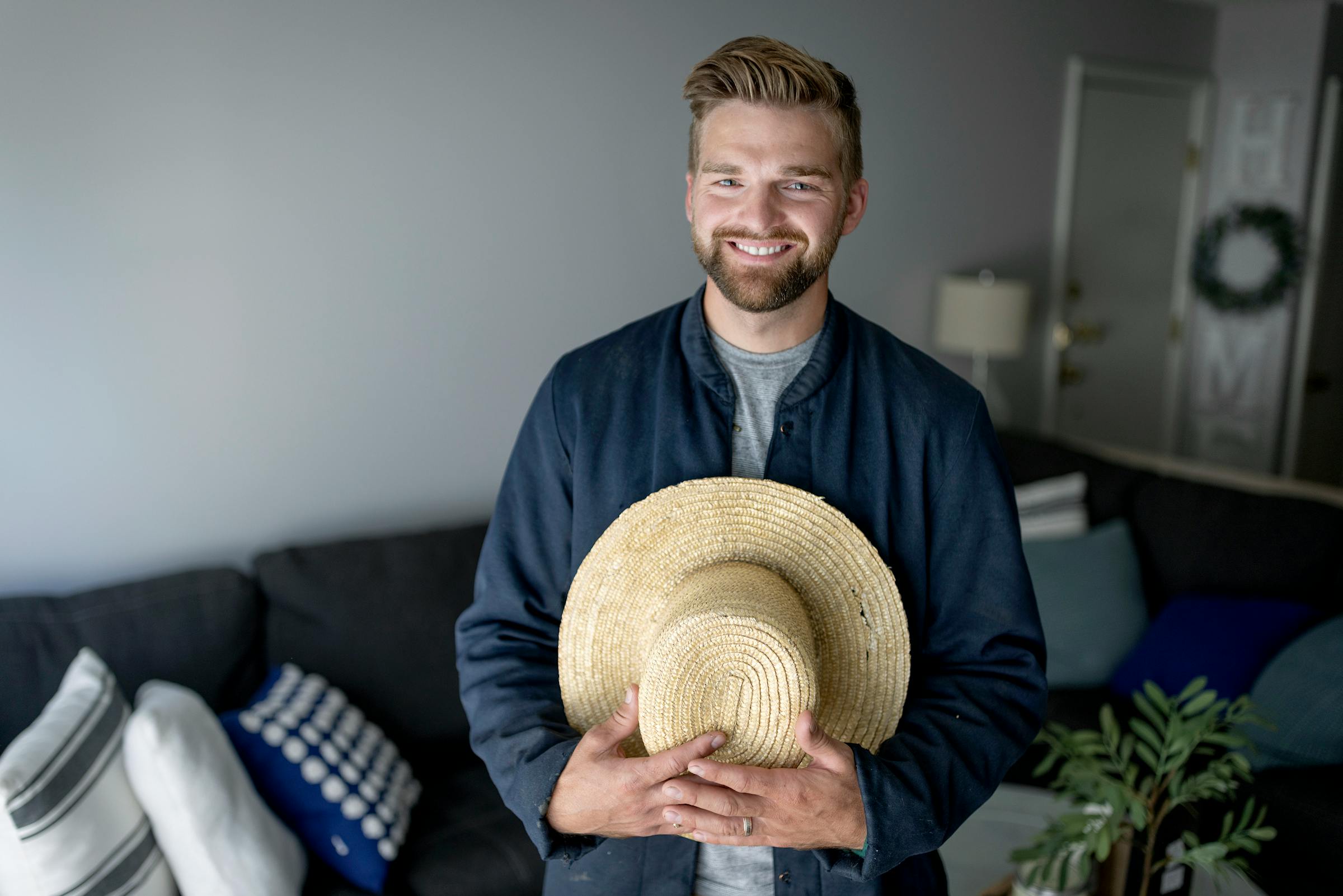 What's it like to be Amish? Minnesota man answers all on TikTok(02)