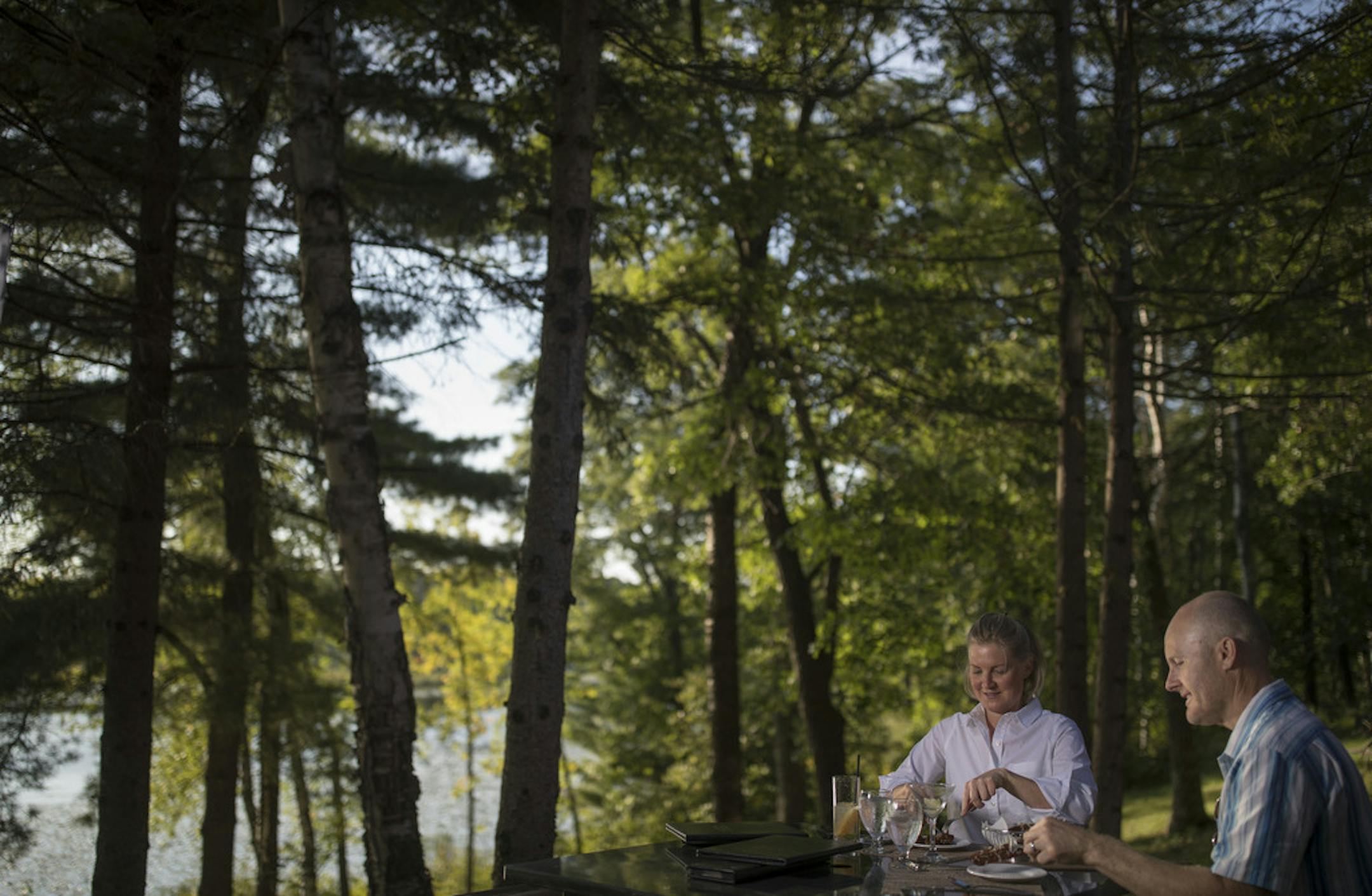 Courtney Klocke and Dave Klocke enjoyed drinks and dinner at Lost Lake Lodge Sunday September 3,2018 in Nisswa, MN. ] JERRY HOLT &#x2022; jerry.holt@startribune.com