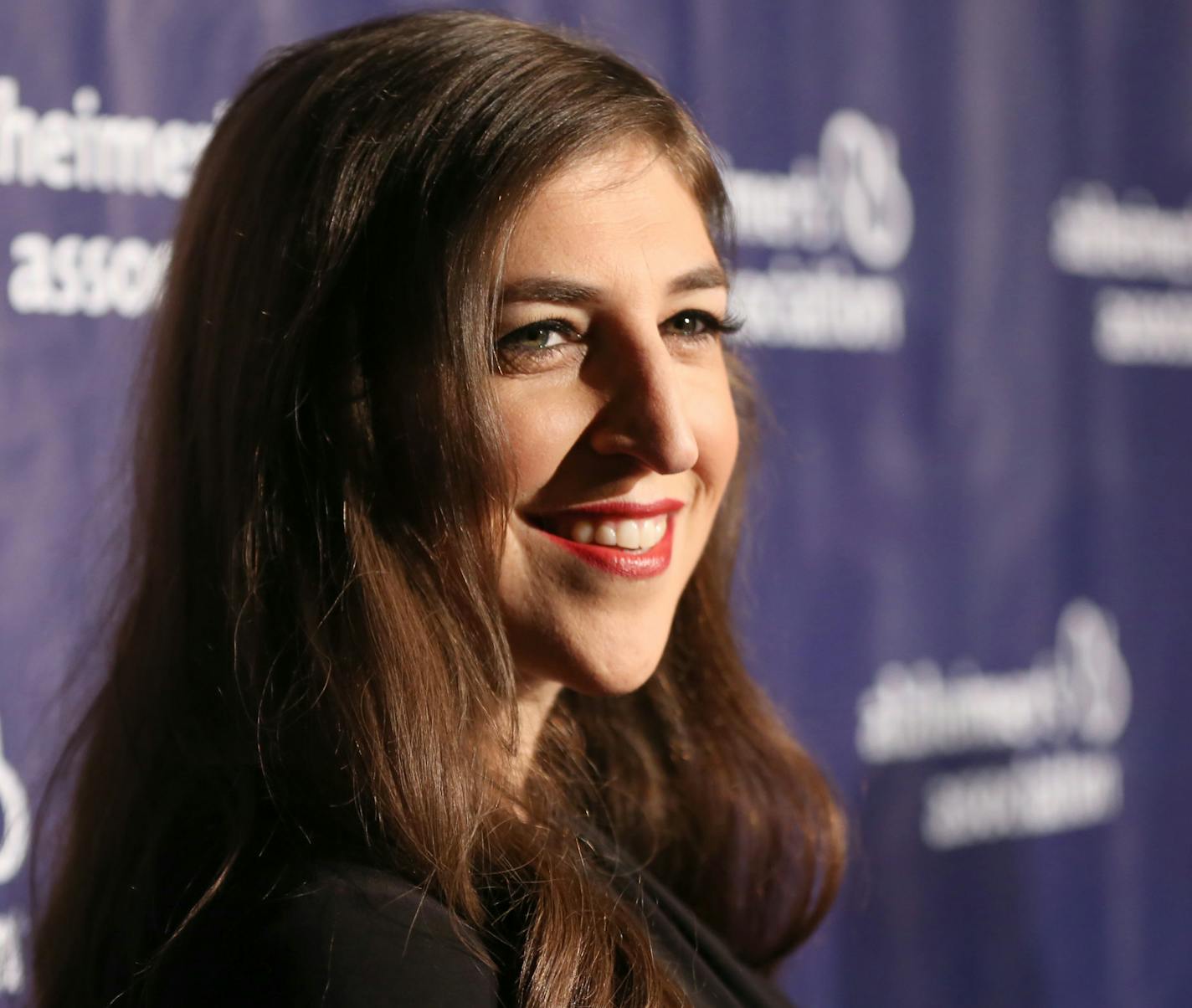 Mayim Bialik arrives at the 24th annual Alzheimer's Association "A Night at Sardi's" at the Beverly Hilton hotel on Wednesday, March 9, 2016, in Beverly Hills, Calif. (Photo by Rich Fury/Invision for Alzheimer's Association/AP Images) ORG XMIT: INVL