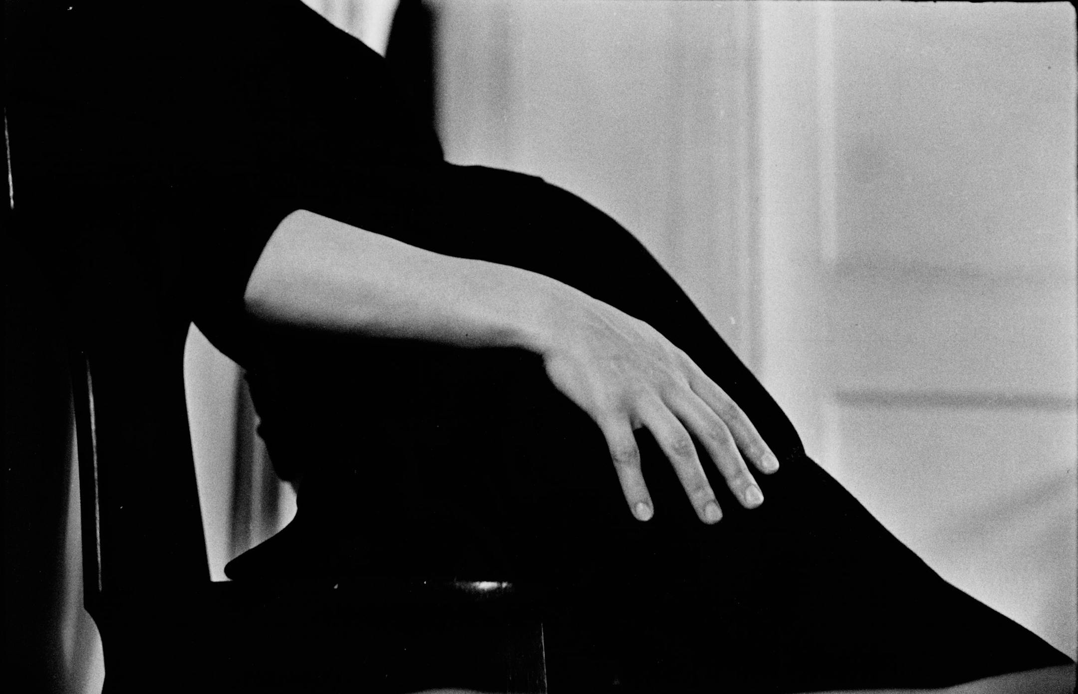 Erwitt's first wife pregnant with their first child in New York City in 1953.