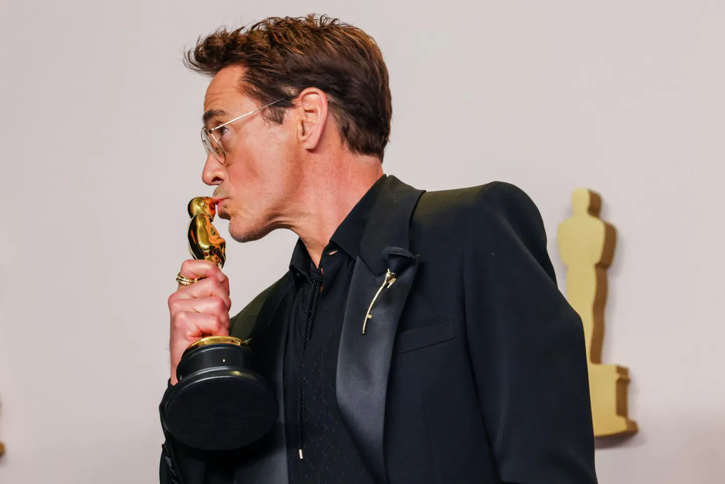Robert Downey Jr. spotted at downtown Minneapolis Target - Vimarsana News
