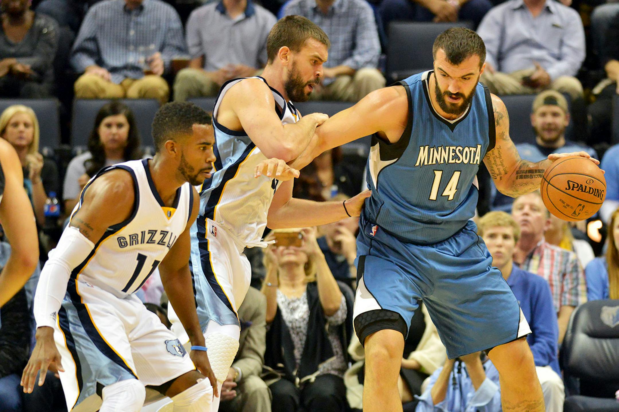 Minnesota Timberwolves center Nikola Pekovic (14)