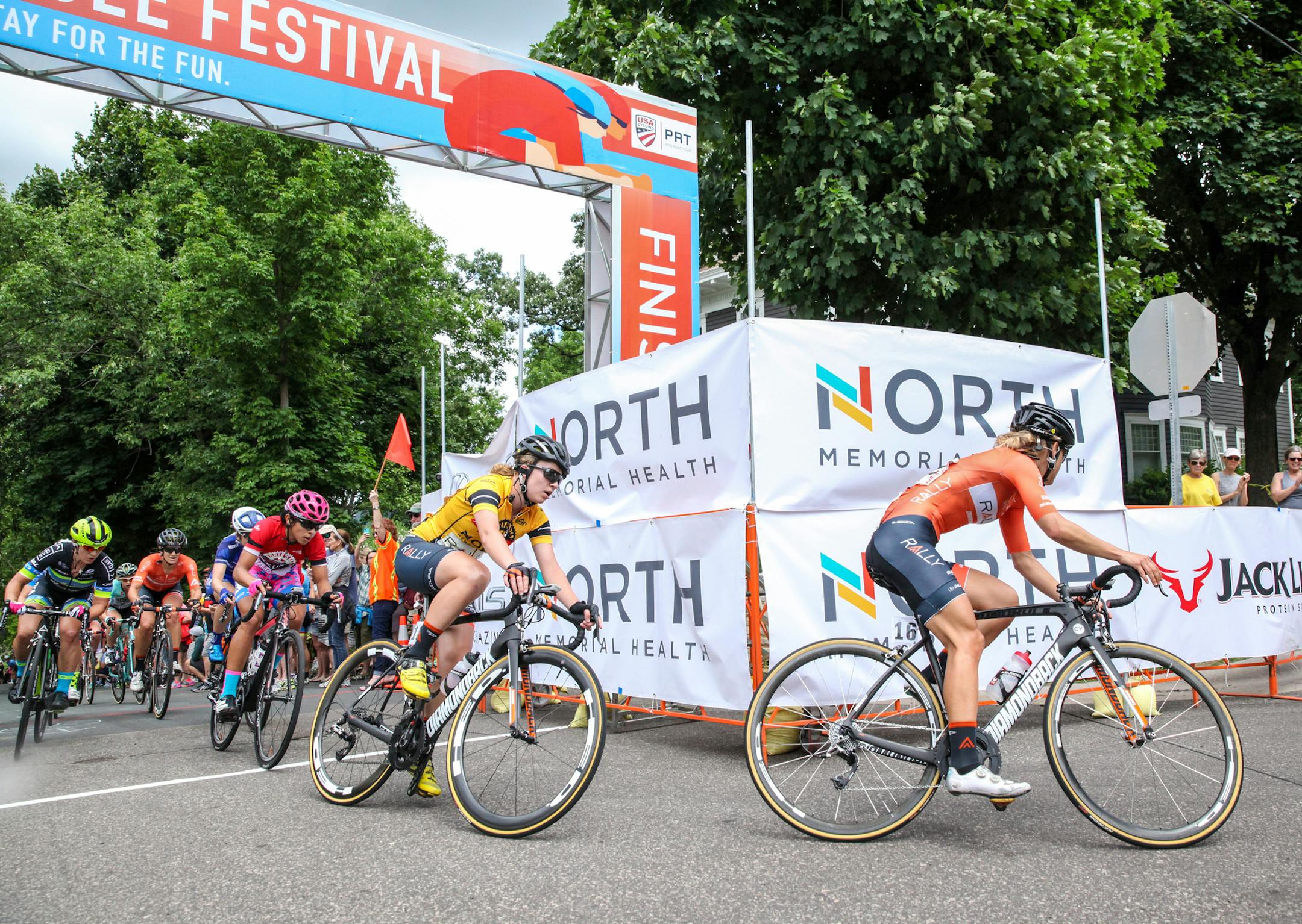 Woman cyclists started their last lap with the lead of Kirsti Lay (16). ] XAVIER WANG • xavier.wtian@gmail.com The final stage of the 2017 North Star Grand PRIX was hosted in Stillwater Sunday June 18, 2017. Women and men cyclists rode multiple laps through downtown Stillwater.