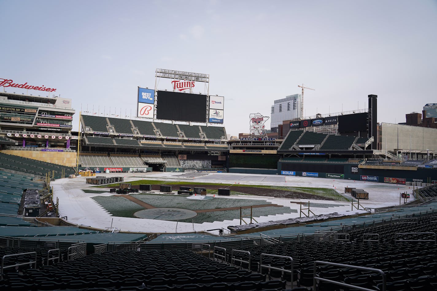 Media gets a sneak peak at the preparations for the New Year's Day NHL Winter Classic Game which will pit the Minnesota Wild against the St. Louis Blues at Target Field in Minneapolis, Minn., Friday, Dec. 17, 2021. ] SHARI L. GROSS • shari.gross@startribune.com