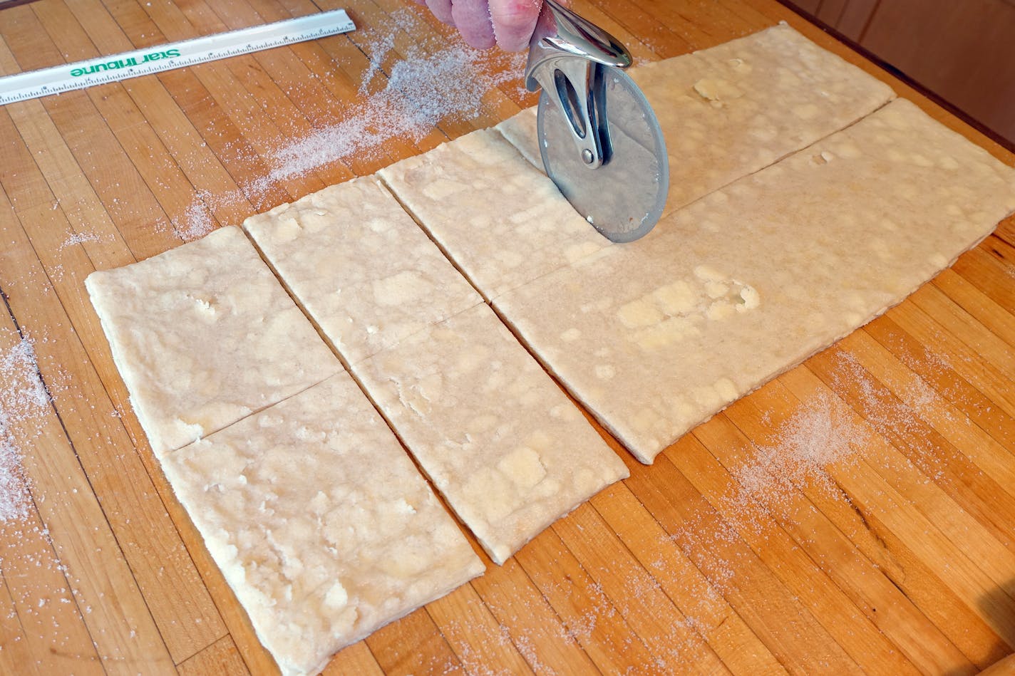 Baking Central does Kouign Amann, a pastry that seems like a lot of steps -- but it's really just one step sone several times. And the results are worth it. Saxo #: 626287