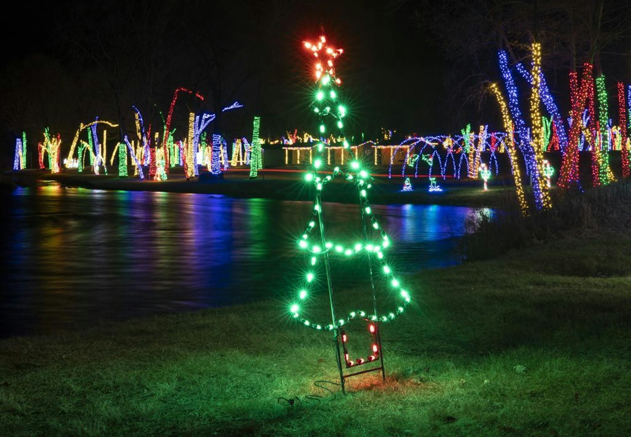 Much of the display is right next to the Apple River.