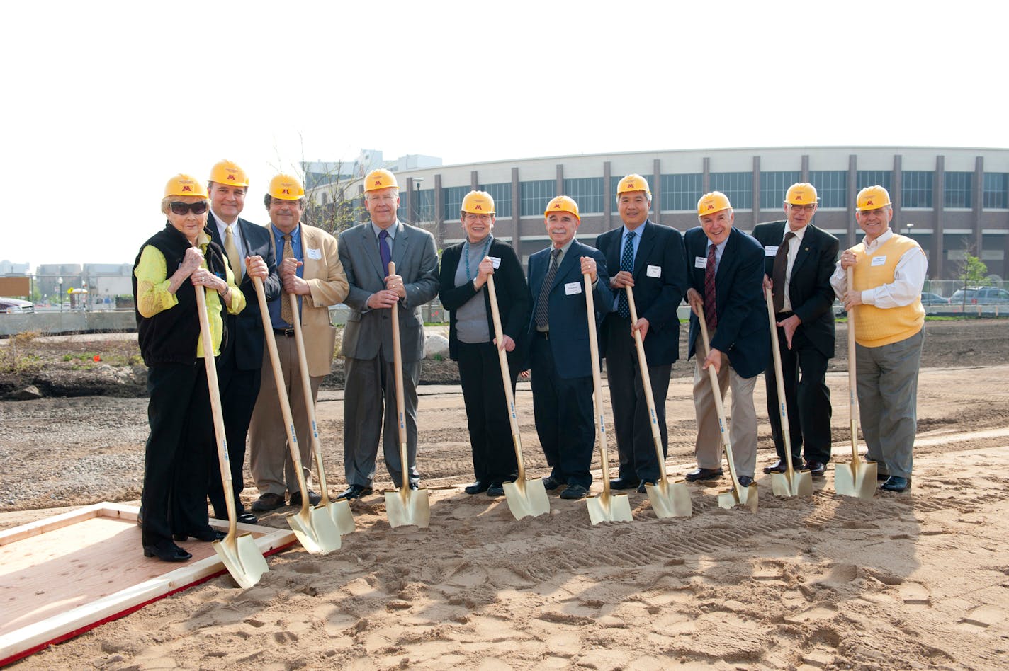 University and community leaders celebrated the groundbreaking for the Cancer/Cardiovascular Research Building.