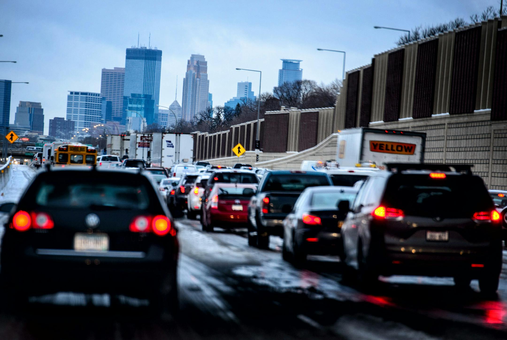 Traffic crawled into downtown Minneapolis from the south along I-35W as an early snow was compressed into a slippery mess. ] GLEN STUBBE * gstubbe@startribune.com Monday, November 10, 2014 A winter storm arrived in the Twin Cities