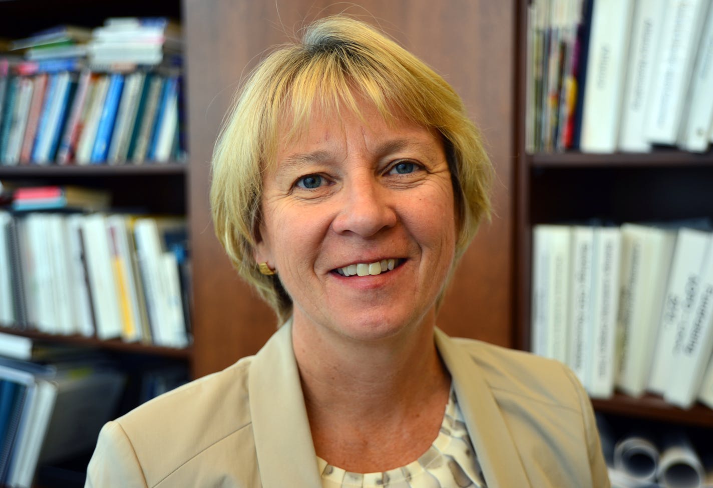 Susan Gunderson, CEO, LifeSource in her current office in St Paul, Minn. Wednesday , August 28, 2013 ] Richard.Sennott@startribune.com Richard Sennott/Star Tribune St Paul Minnesota Wednesday 8/28/13) ** (cq)