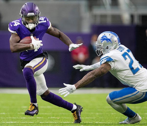 Vikings receiver Stefon Diggs made a reception during the second quarter against the Lions on Oct. 1.