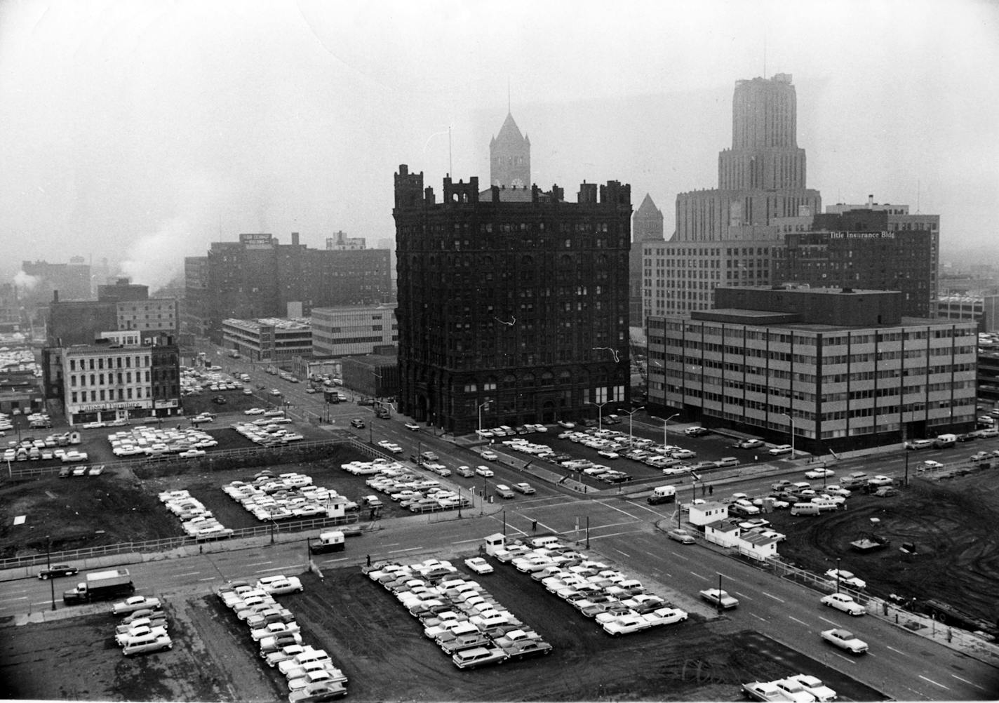 Final days: The Metropolitan Building, shortly before its demolition in 1961.